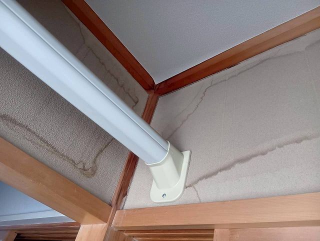 【神戸市東灘区の現地調査】雨漏り修理の費用はいくら？実際の見積もり3パターンを公開